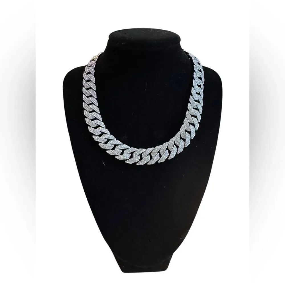 Rhinestone Silver Tone Cuban Link Chain Unisex Necklace. 12”+3” extender.